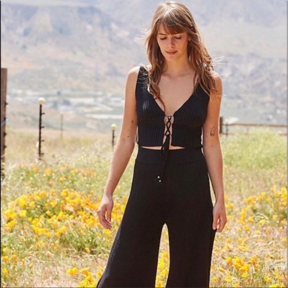 New Free People Intimately 2 piece knit set - Picture 3 of 9